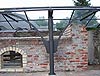 Überdachung aus Stahl und Glas